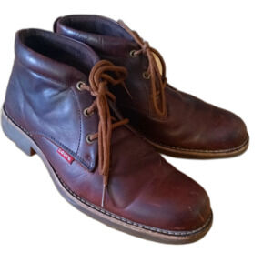Levi's lace up brown leather chukko mid ankle boots sz. 9.5